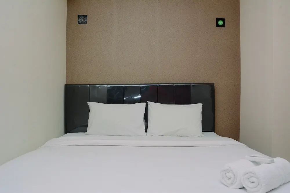 Джакарта: Minimalist 2BR Apartment at Green Pramuka
