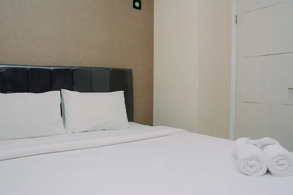 Джакарта: Minimalist 2BR Apartment at Green Pramuka