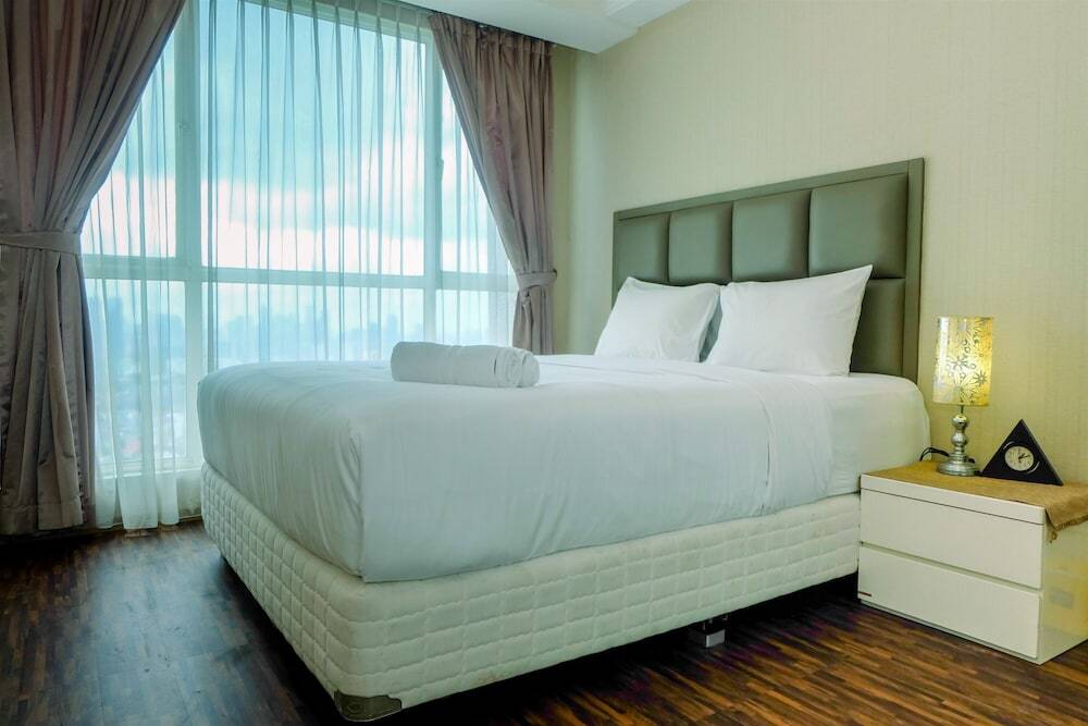 Джакарта: Great Location 1BR Gandaria Heights Apartment