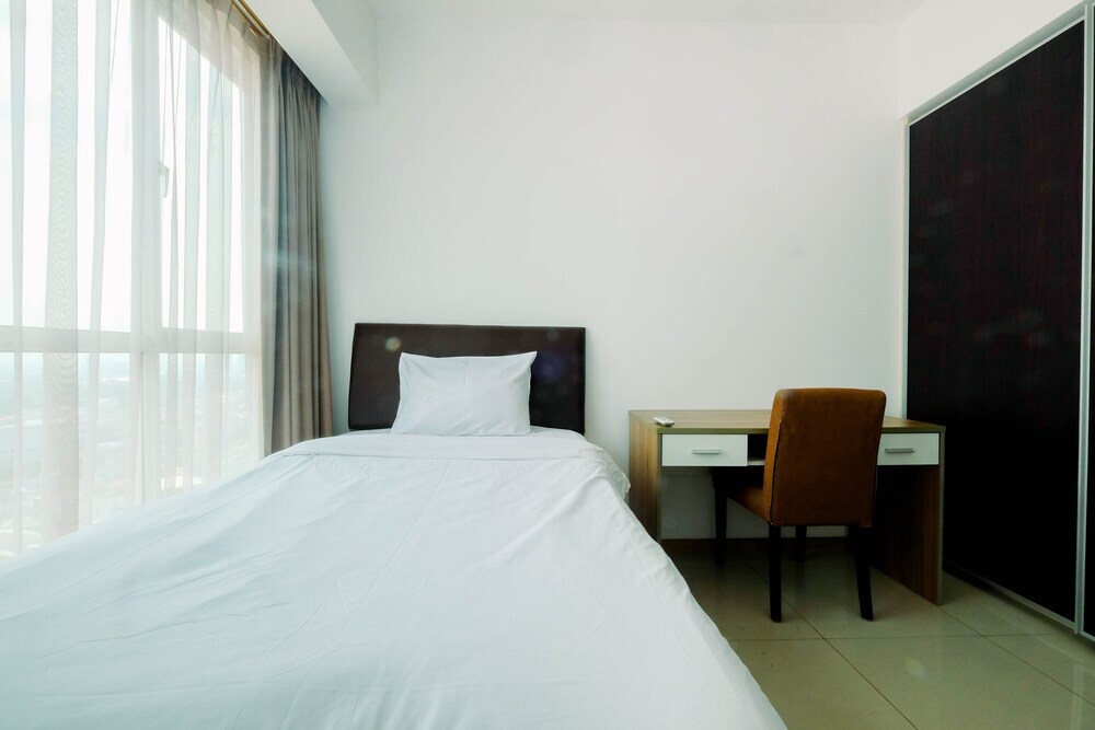 Джакарта: Big and Cozy Gandaria Heights 3BR Apartment with Direct Access to Mall