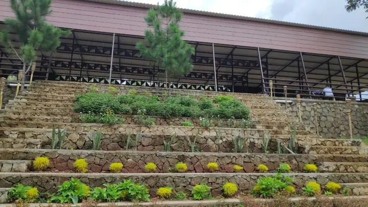 Батуретно: Bukit Lintang Sewu Domping