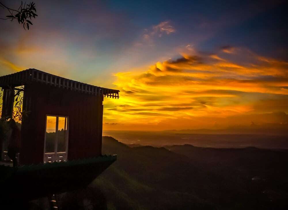 Батуретно: Bukit Lintang Sewu Domping
