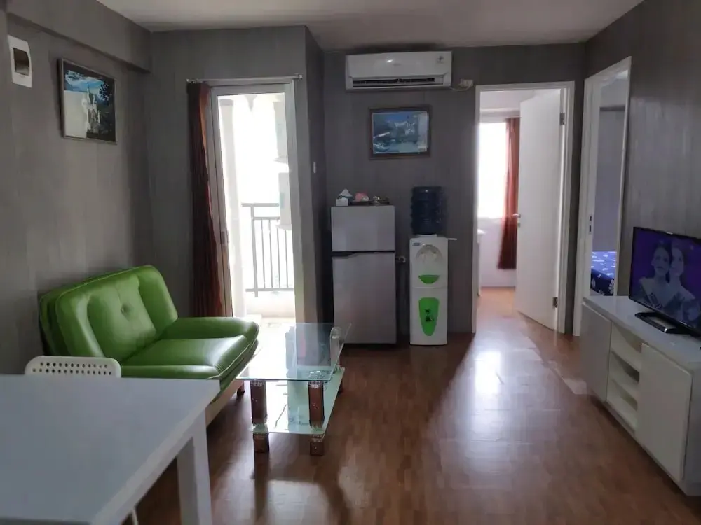 Джакарта: Clean & Comfy Room at Bassura with open view window