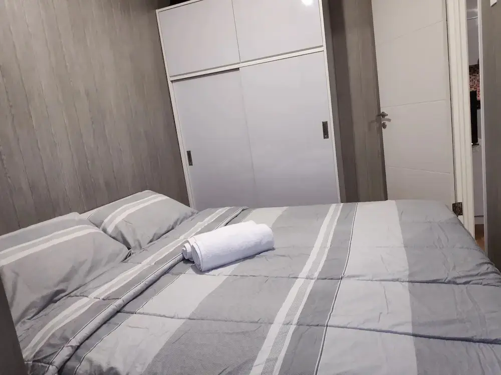 Джакарта: Clean & Comfy Room at Bassura with open view window