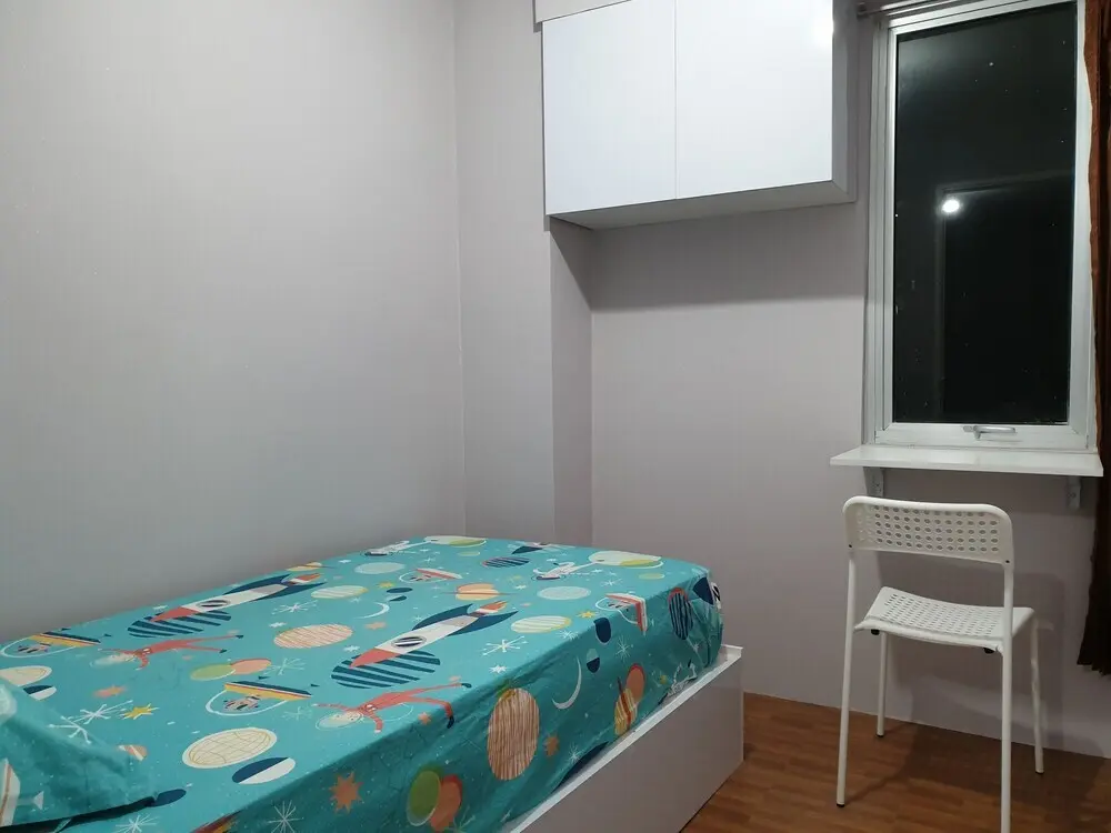 Джакарта: Clean & Comfy Room at Bassura with open view window