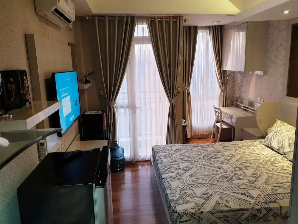 Джакарта: Clean & Compact Room at Elpis sun rise view
