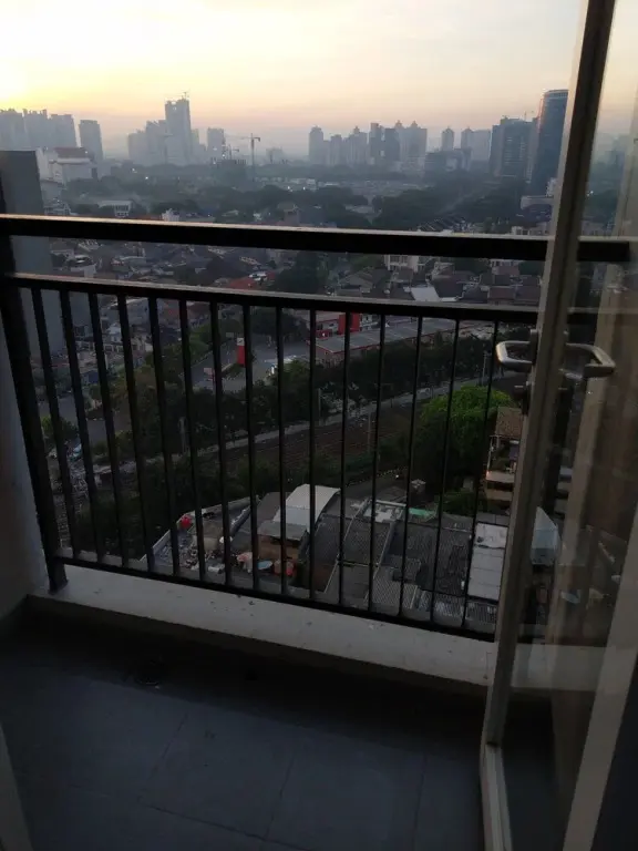 Джакарта: Clean & Compact Room at Elpis sun rise view