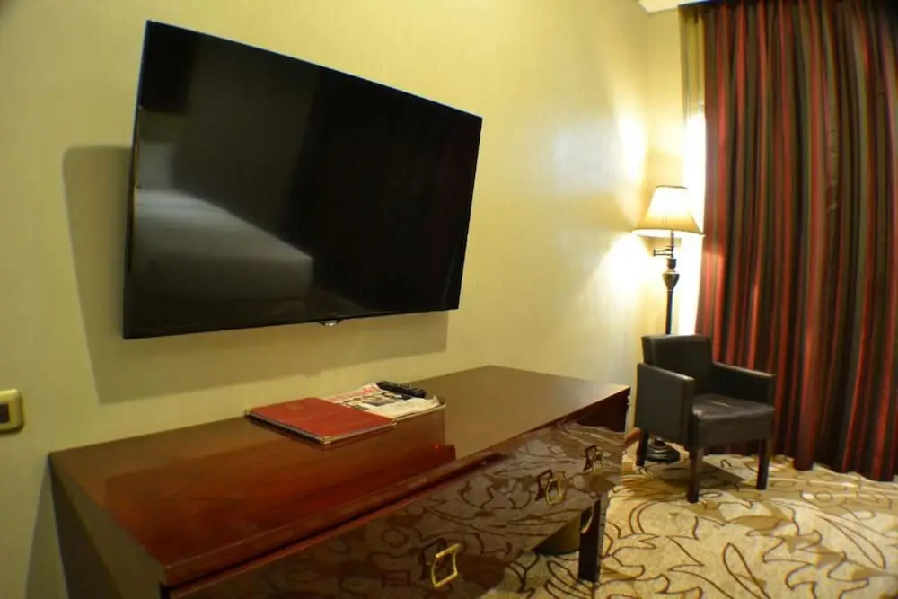 Сореанг: Sutan Raja Hotel And Convention Centre
