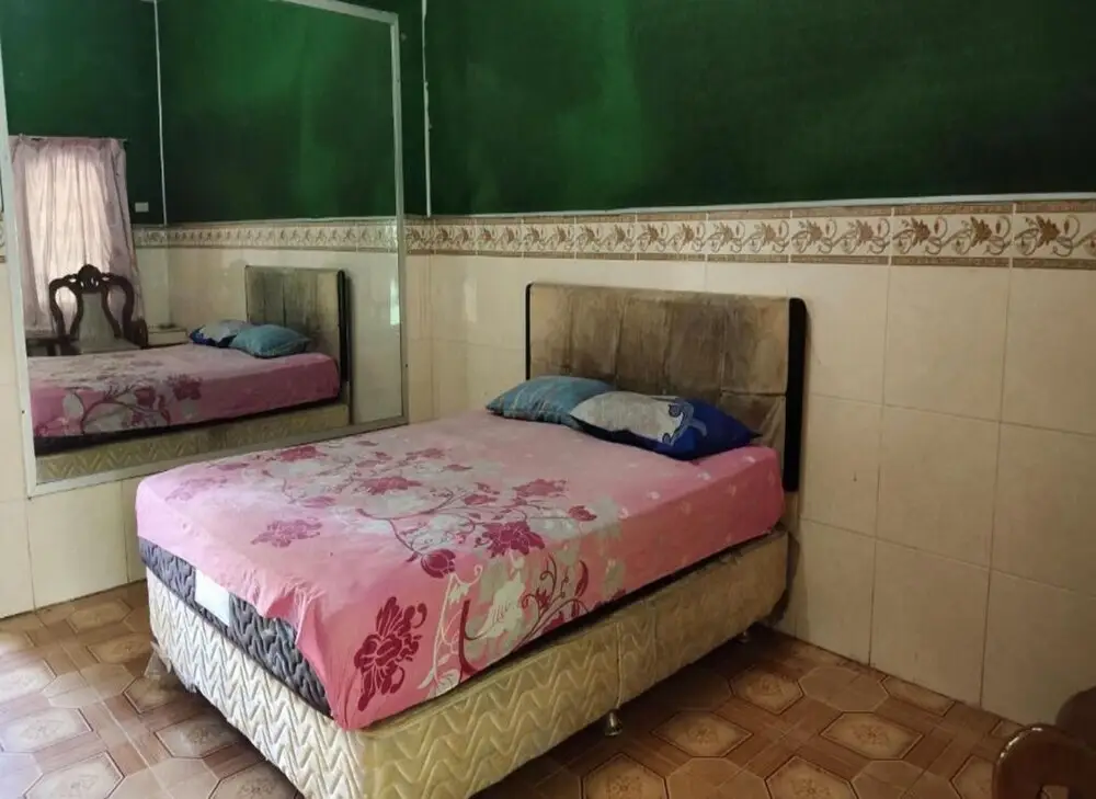 Петумбак: Hotel Sayna
