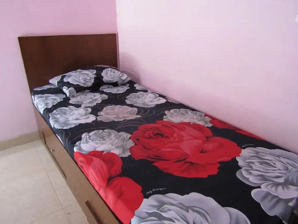 Депок: Griya Srikandi Female Syariah