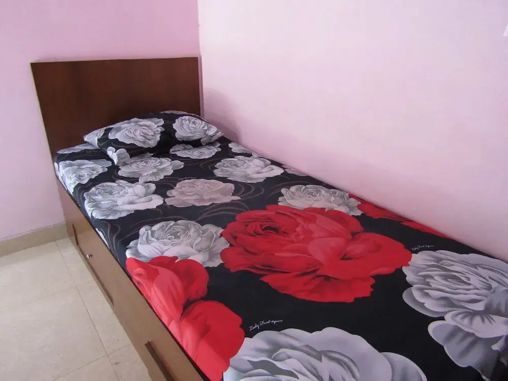 Депок: Griya Srikandi Female Syariah