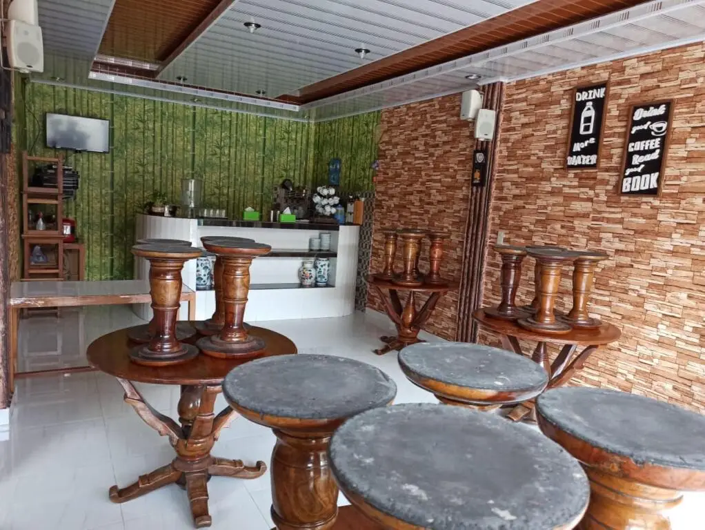 Озеро Тоба: Hotel Sumatera Balige