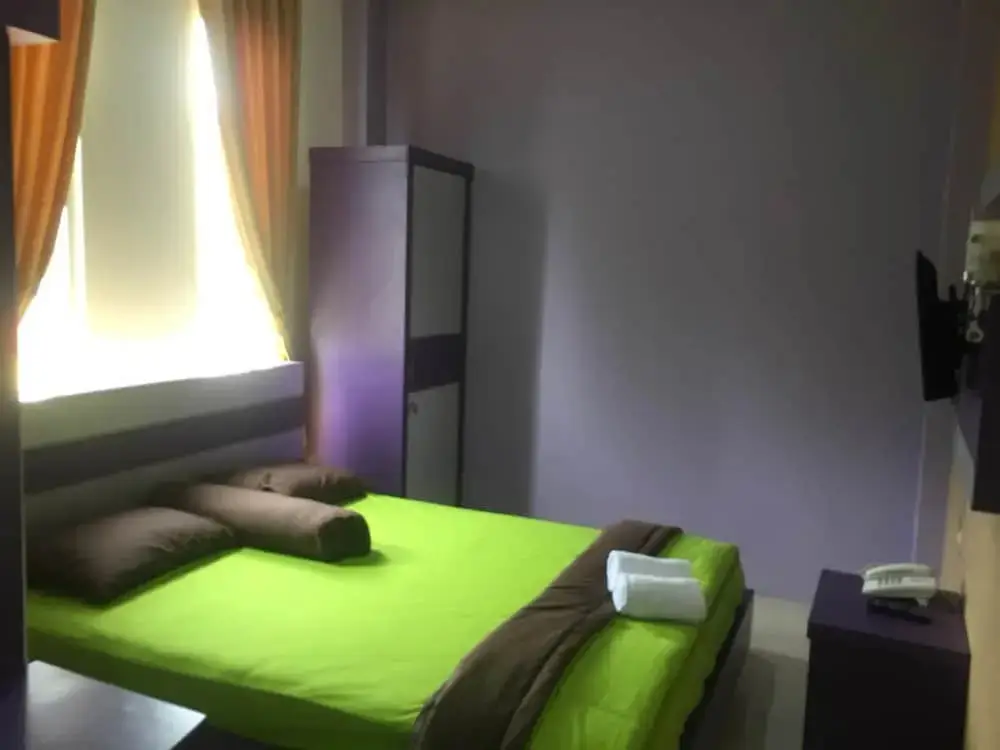 Бекаси: Hotel Ungu Pas Kangen Bekasi