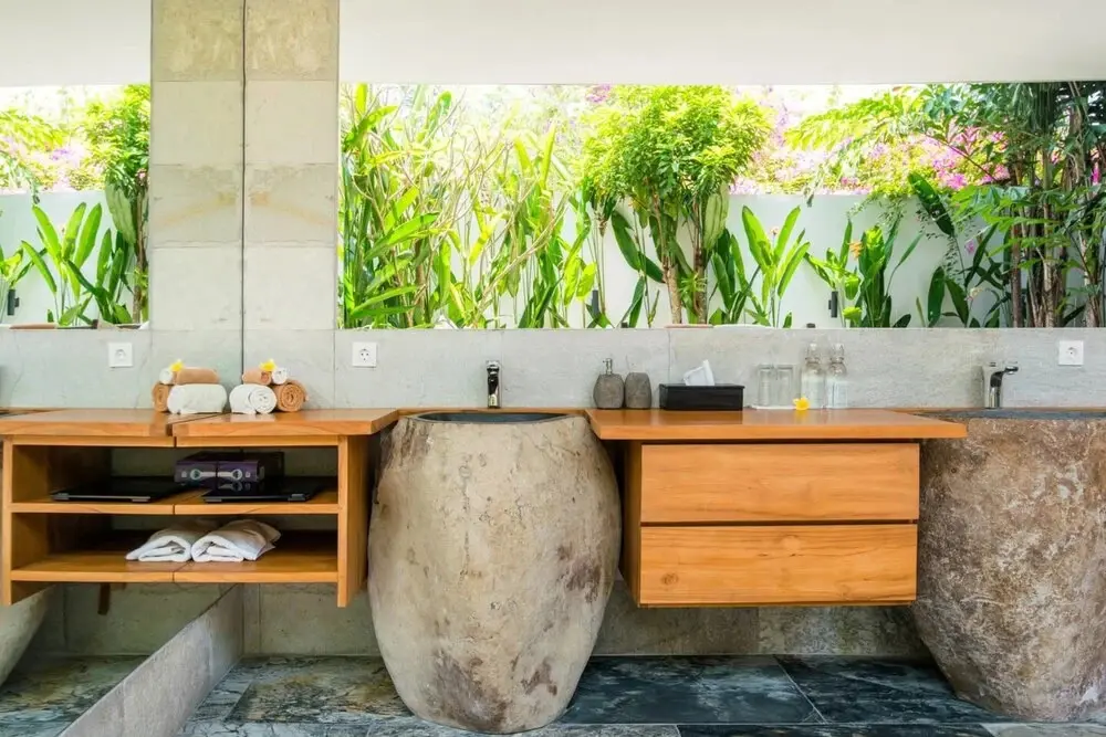 Переренан: Family Friendly Private Villa, 5 BR, Canggu w/ Staff