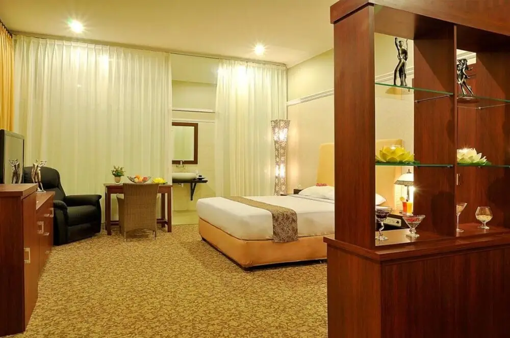 Чиребон: Grand Tryas Hotel