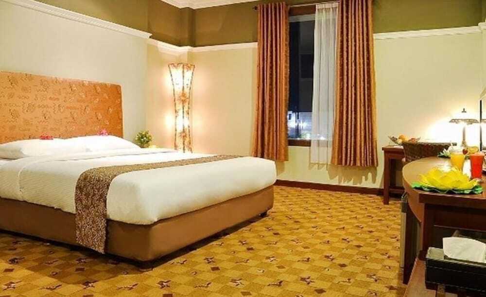 Чиребон: Grand Tryas Hotel