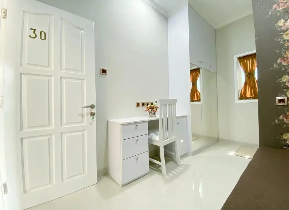 Депок: Guesthouse Putri Griya Fikarda by ZUZU