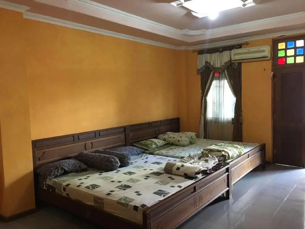 Клатен: Hotel Alami near Alun-Alun Klaten