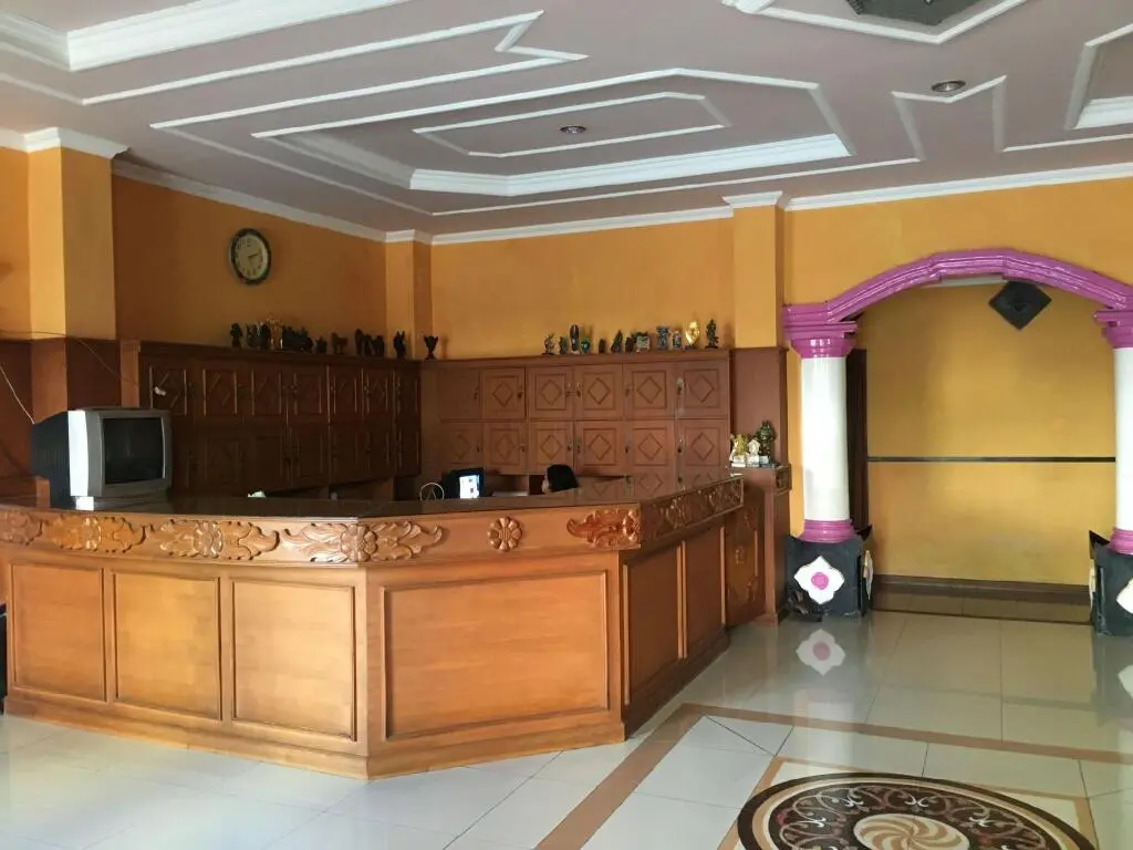 Клатен: Hotel Alami near Alun-Alun Klaten