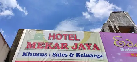 Hotel Keluarga Mekar Jaya Syariah Near UNS Solo — фото 1