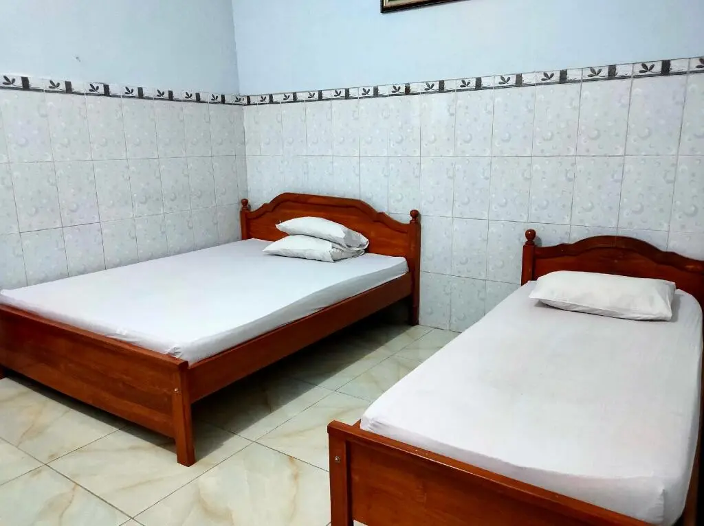 Караганьяр: Hotel Keluarga Mekar Jaya Syariah Near UNS Solo