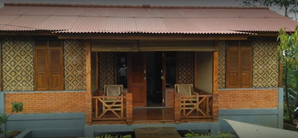 Читарингул: Pondok Amira