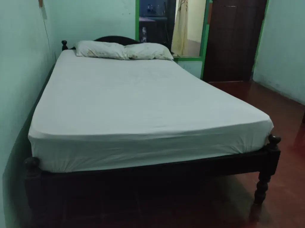 Батуретно: Sri MK Hotel