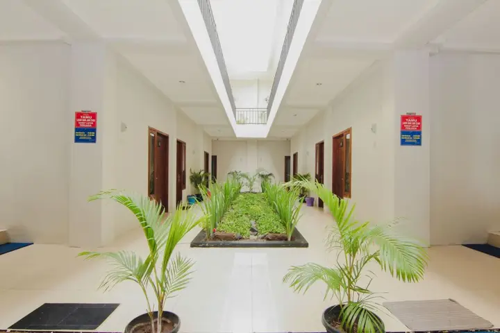 Депок: D'Paragon UPN