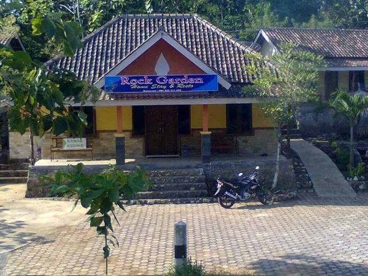 Вoнoсари: Rock Garden Homestay & Resto
