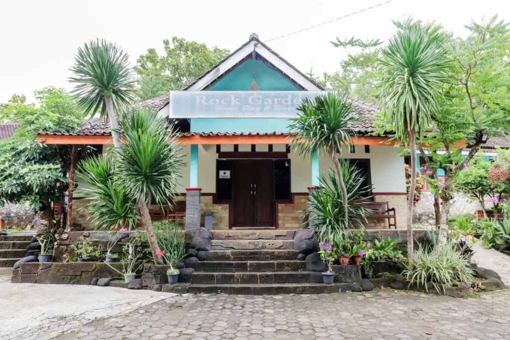 Вoнoсари: Rock Garden Homestay & Resto