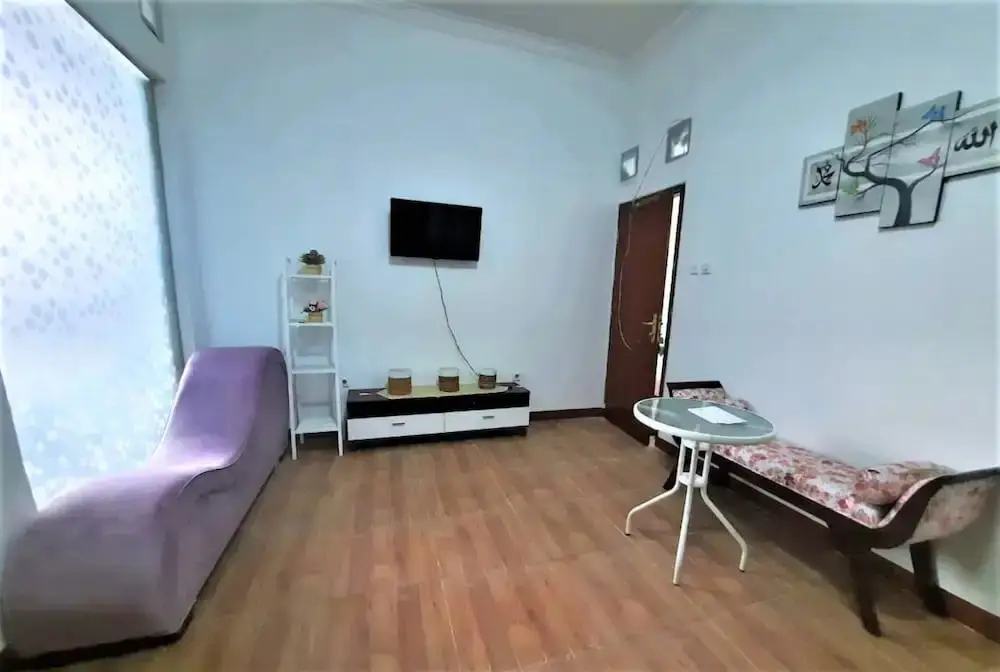 Бандунг: Wisma Acidalia Syariah