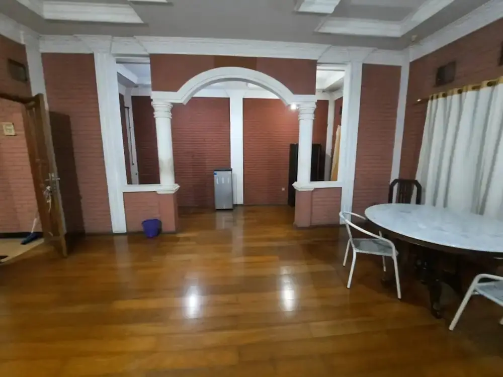 Бандунг: Wisma Acidalia Syariah