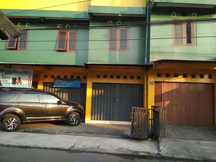 Бату: Halona Guest House