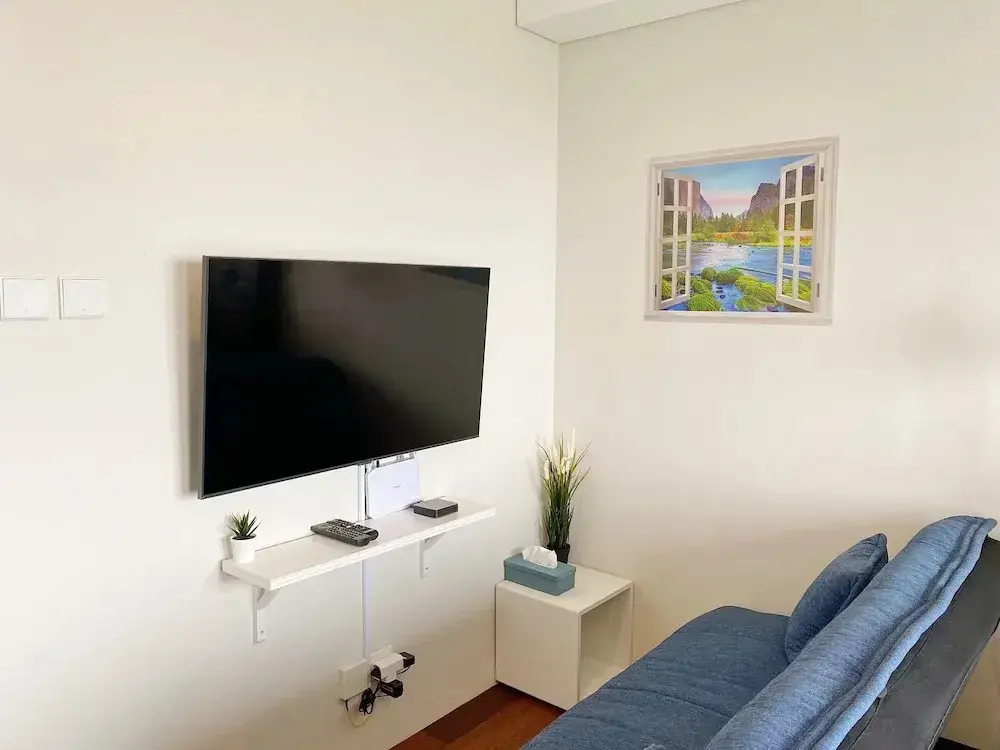 Южный Тангеранг: Breeze Apartments at Bintaro by OkeStay