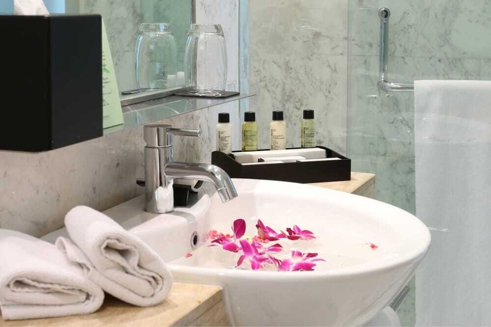 Джакарта: Two Bedroom Apartments Fraser Residence Sudirman