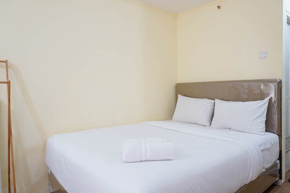 Джакарта: Comfy Studio Apartment at Belmont Residence