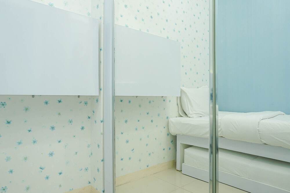 Джакарта: Best Comfy and Modern 2BR Green Pramuka Apartment