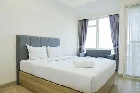 Cozy and Furnished Studio at Menteng Park Apartment — фото 1