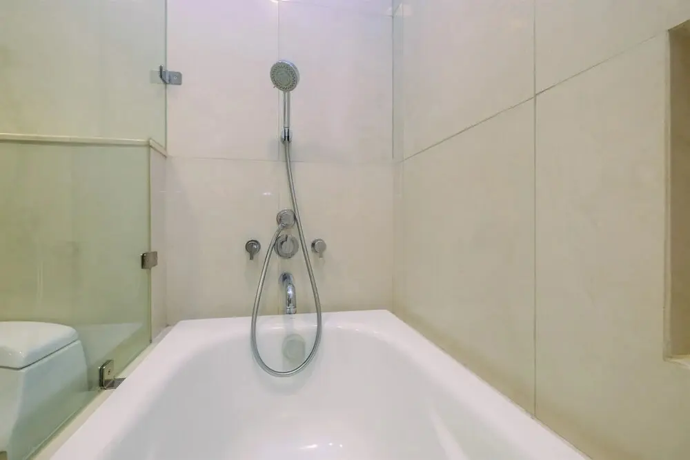 Джакарта: Cozy 1BR with Workspace at Setiabudi Skygarden Apartment