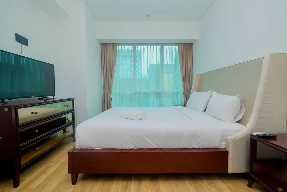 Джакарта: Cozy 1BR with Workspace at Setiabudi Skygarden Apartment