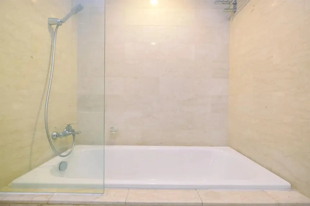 Джакарта: Great Choice and Spacious 3BR at The Empyreal Apartment