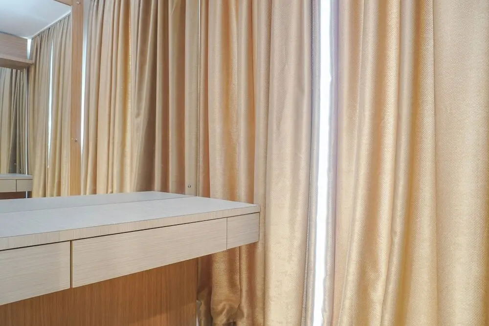 Джакарта: Cozy Living 1BR Tamansari The Hive Apartment