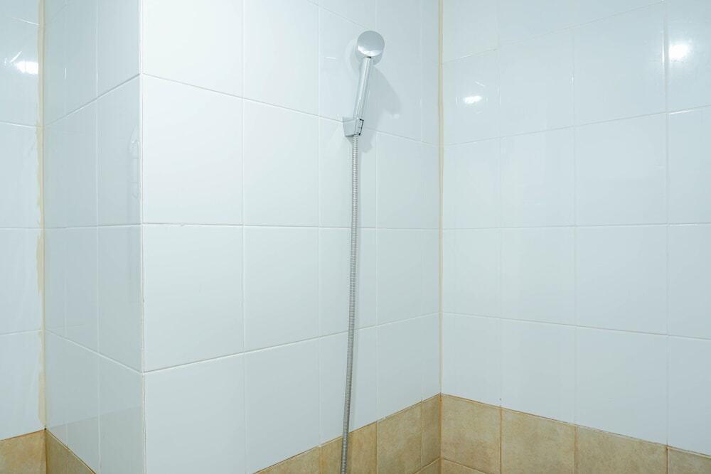 Джакарта: Comfy and Beautiful Studio Green Pramuka Apartment