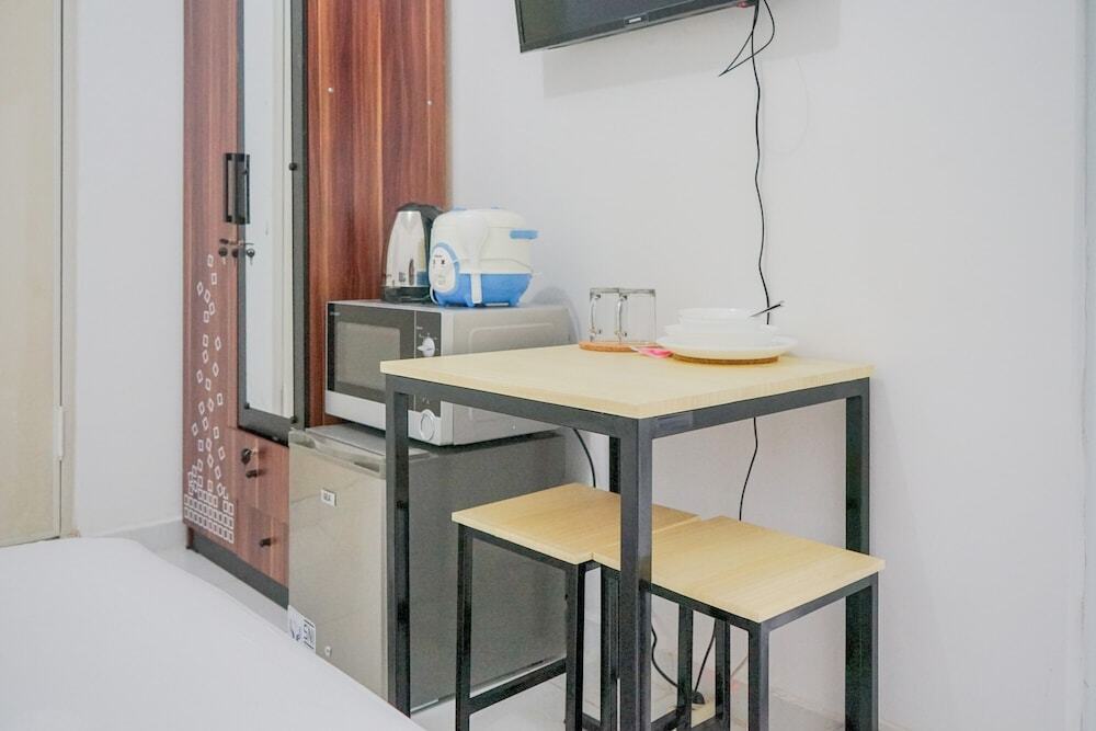 Тангеранг: Minimalist and Simple Studio Apartment Aeropolis Residence