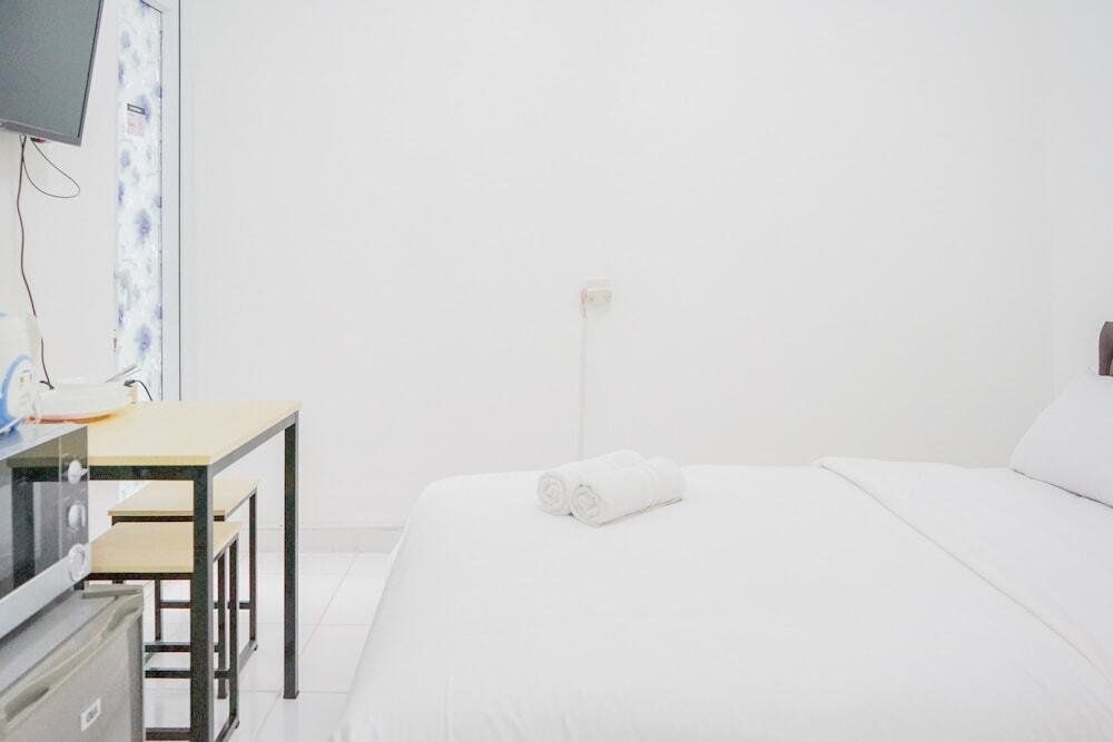 Тангеранг: Minimalist and Simple Studio Apartment Aeropolis Residence