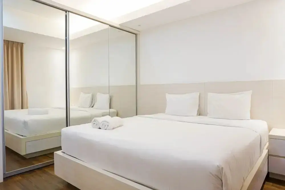 Джакарта: Cozy 1BR Royale Springhill Apartment with City View