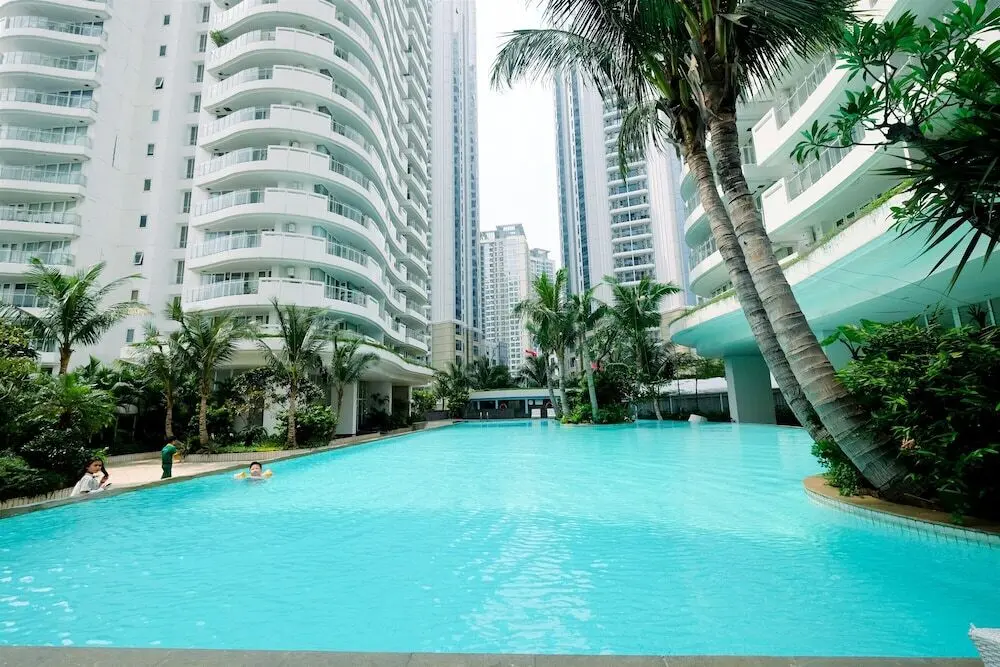 Джакарта: Cozy 1BR Royale Springhill Apartment with City View