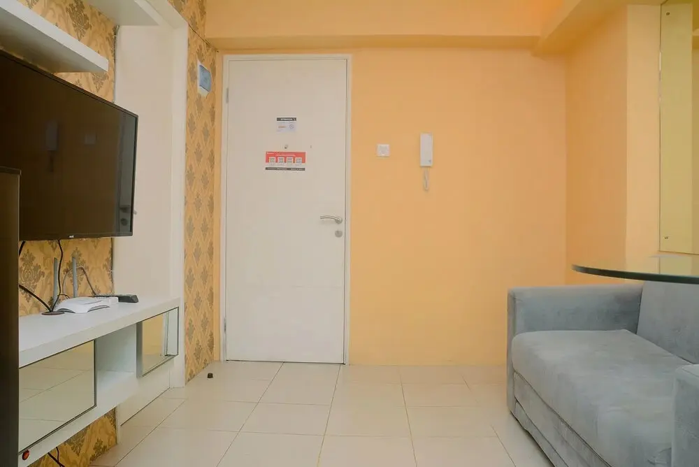 Джакарта: Bassura City 2BR Apartment with Minimalist Design near Shopping Mall