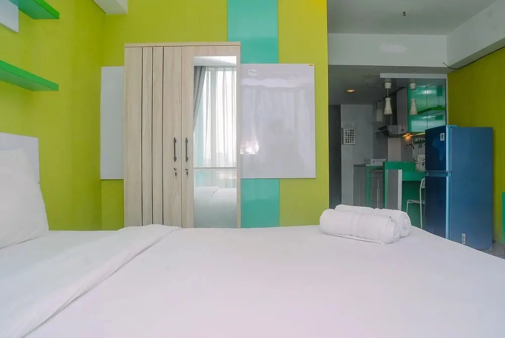 Джакарта: Cozy Studio with City View at H Residence Apartment