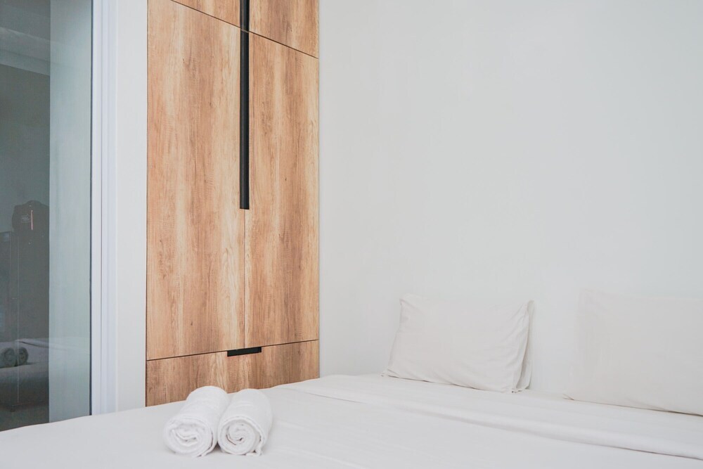 Тангеранг: Fully Furnished with Comfortable Design 2BR Apartment Springwood Residence